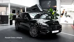 Svart (black) Begagnad 2024 Porsche Cayenne SUV | 1 149 000 kr (Superpris)