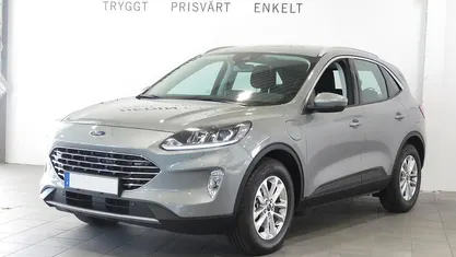 Grå Begagnad 2022 Ford Kuga Titanium SUV | 244 900 kr (Marknadspris)