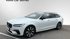 Vit Begagnad 2023 Volvo V90 Ultimate Kombi | 569 900 kr (Marknadspris)