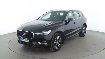 Svart Begagnad 2020 Volvo XC60 Momentum SUV | 326 000 kr (Bra pris)