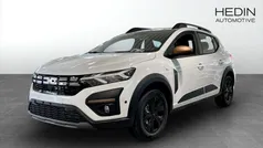 Vit (white) Begagnad 2025 Dacia Sandero Extreme Halvkombi | 219 900 kr (Marknadspris)