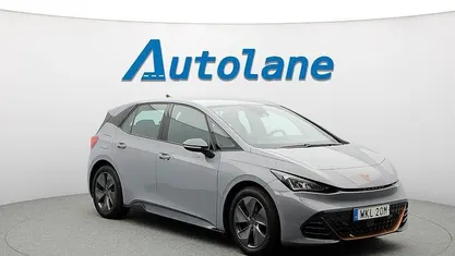 Ljusgrå (vapor grey) Begagnad 2023 Cupra Born Halvkombi | 239 900 kr (Marknadspris)
