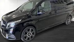 Svart Begagnad 2023 Mercedes V300 AMG Minibuss | 790 000 kr (Marknadspris)