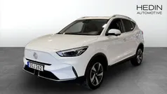 Vit (white) Begagnad 2022 MG ZS Luxury Sedan | 249 900 kr (Superpris)