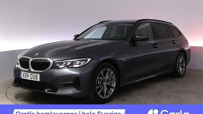Grå Begagnad 2022 BMW 330e Sport Line Kombi | 320 900 kr (Superpris)