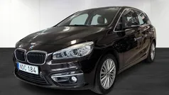 Vinröd metallic Begagnad 2017 BMW 225 Active Tourer Minibuss | 169 000 kr (Dyr)