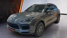 Grå Begagnad 2019 Porsche Cayenne SUV | 544 500 kr (Bra pris)