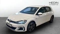 Vit (white) Begagnad 2019 VW Golf VII GTE Kombi | 199 900 kr (Marknadspris)