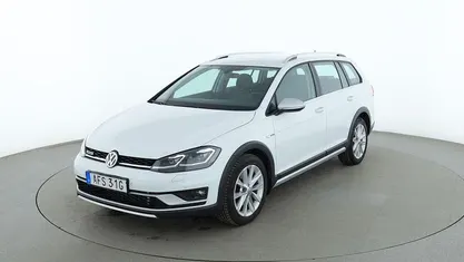 Vit Begagnad 2019 VW Golf VII Kombi | 235 000 kr (Dyr)