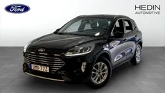 Svart (black) Begagnad 2022 Ford Kuga Titanium SUV | 289 900 kr (Marknadspris)