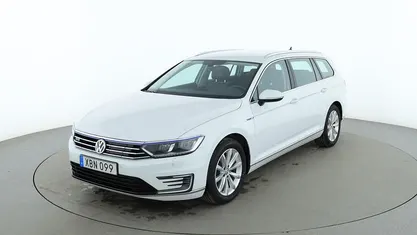 Vit Begagnad 2016 VW Passat GTE Kombi | 135 000 kr (Marknadspris)