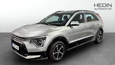 Grå metallic Begagnad 2022 Kia Niro 2 SUV | 189 900 kr (Marknadspris)