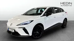 Vit (white) Begagnad 2023 MG MG4 EV Halvkombi | 219 900 kr (Superpris)
