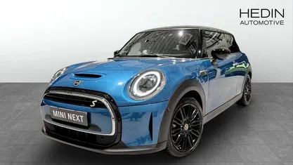Blå Begagnad 2023 Mini Cooper SE Halvkombi | 254 700 kr (Marknadspris)
