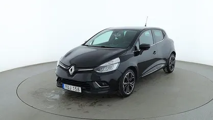 Svart Begagnad 2018 Renault Clio IV Intens Halvkombi | 107 000 kr (Marknadspris)