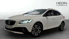 Begagnad 2016 Volvo V40 CC Momentum Kombi | 154 900 kr (Marknadspris)