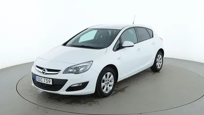 Vit Begagnad 2014 Opel Astra Enjoy Halvkombi | 76 000 kr (Marknadspris)
