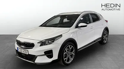 Begagnad Kia XCeed Advance 105 HK (77 kW) 2022 Vit SUV