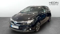 Begagnad 2016 Toyota Auris Hybrid Halvkombi | 149 900 kr