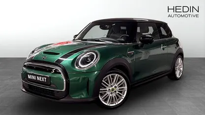 Begagnad Mini Cooper SE 135 kW (184 HK) 2022 Grön Halvkombi