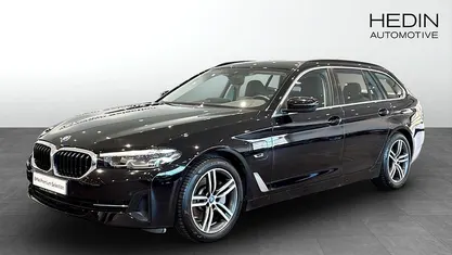 Svart (black) Begagnad 2022 BMW 530e Kombi | 386 700 kr (Bra pris)