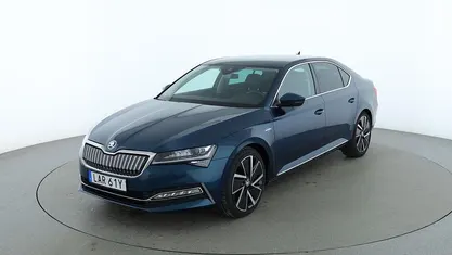 Blå Begagnad 2020 Skoda Superb LAURIN & KLEMENT Halvkombi | 237 000 kr (Marknadspris)