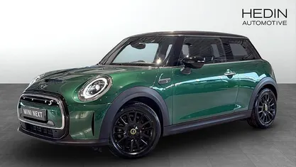 Begagnad Mini Cooper SE 135 kW (184 HK) 2023 Grön Halvkombi