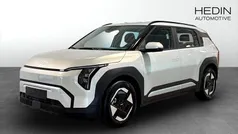 Grå (silver) Ny 2025 Kia EV3 3 SUV | 428 900 kr (Marknadspris)