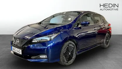 Begagnad Nissan Leaf 360º 110 kW (150 HK) 2023 Blå Halvkombi