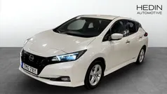 Vit (white) Begagnad 2023 Nissan Leaf N-Connecta Halvkombi | 204 900 kr (Marknadspris)
