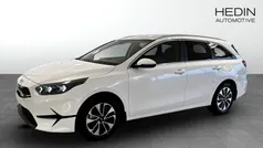 Vit (white) Ny 2025 Kia Ceed Sportswagon Advance Kombi | 292 456 kr (Marknadspris)