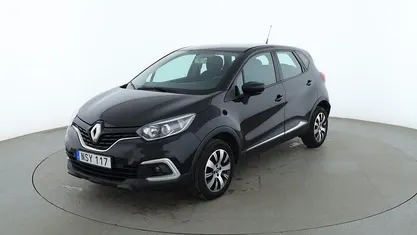 Svart Begagnad 2017 Renault Captur SUV | 82 000 kr (Bra pris)