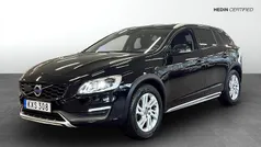 Begagnad 2016 Volvo V60 CC Momentum Kombi | 234 900 kr (Marknadspris)