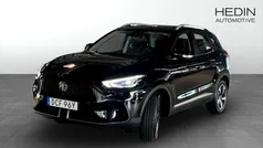 Svart (black) Begagnad 2022 MG ZS Luxury Sedan | 249 900 kr (Bra pris)