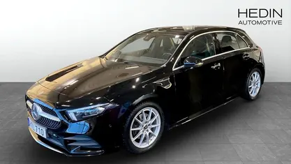Svart Begagnad 2018 Mercedes A180 AMG Line Premium Plus Kombi | 229 900 kr (Marknadspris)