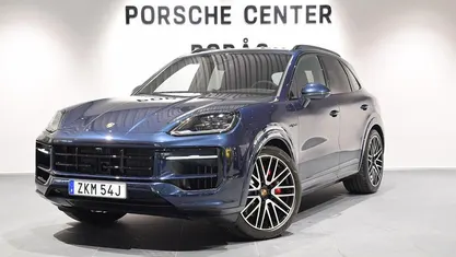 Blå Begagnad 2026 Porsche Cayenne S E-Hybrid SUV | 1 499 000 kr (Marknadspris)