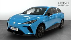 Blå (blue) Begagnad 2023 MG MG4 EV Halvkombi | 259 900 kr (Marknadspris)