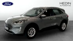 Grå (grey) Begagnad 2022 Ford Kuga Titanium SUV | 244 900 kr (Marknadspris)