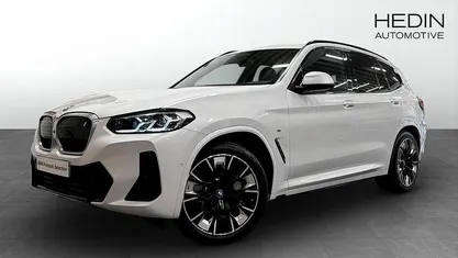 Begagnad BMW iX3 Comfort Edition 210 kW (286 HK) 2023 Vit (white) SUV