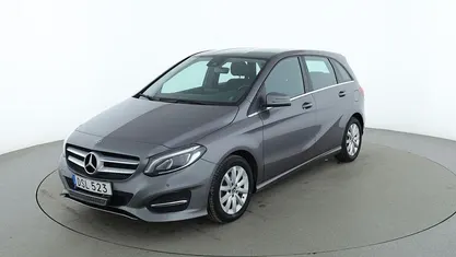 Grå Begagnad 2018 Mercedes B200 Urban Minibuss | 194 000 kr (Marknadspris)
