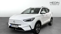 Vit (white) Begagnad 2022 MG ZS Luxury Sedan | 249 900 kr (Superpris)