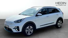 Vit (white) Begagnad 2022 Kia e-Niro 2 SUV | 279 900 kr (Marknadspris)