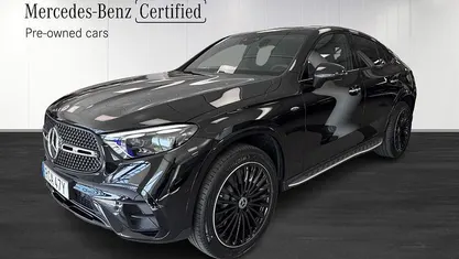 Svart (black) Begagnad 2025 Mercedes GLC300 Advanced Sportkupé | 839 900 kr