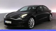 Svart Begagnad 2021 Tesla Model 3 Performance Sedan | 334 900 kr (Marknadspris)