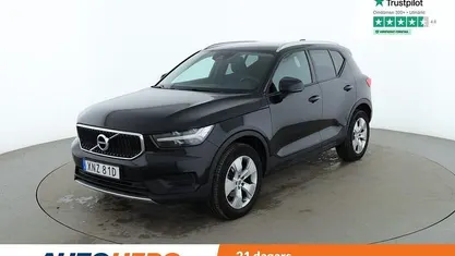 Svart Begagnad 2021 Volvo XC40 Momentum SUV | 275 000 kr (Bra pris)