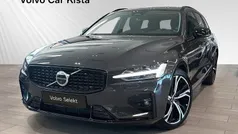 Grå Begagnad 2023 Volvo V60 Plus Kombi | 379 900 kr (Marknadspris)