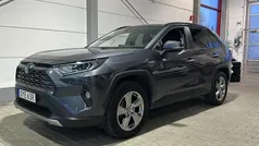 Gråmetallic Begagnad 2020 Toyota RAV4 Hybrid Executive SUV | 339 000 kr (Marknadspris)