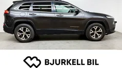 Grön Begagnad 2015 Jeep Cherokee SUV | 119 900 kr (Marknadspris)