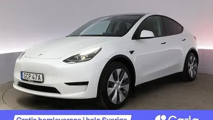 Vit Begagnad 2024 Tesla Model Y Standard Range SUV | 399 990 kr (Marknadspris)