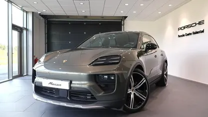 Ny Porsche Macan 300 kW (408 HK) 2025 Grön (green) SUV